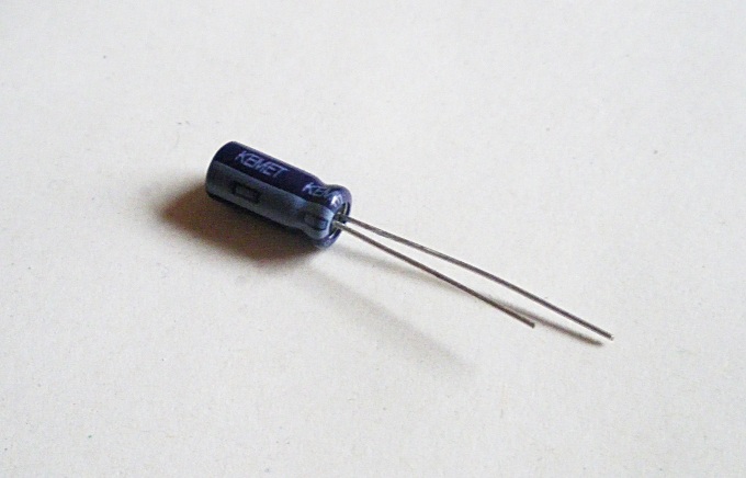 Electrolytic Capacitor 1uF/50V
